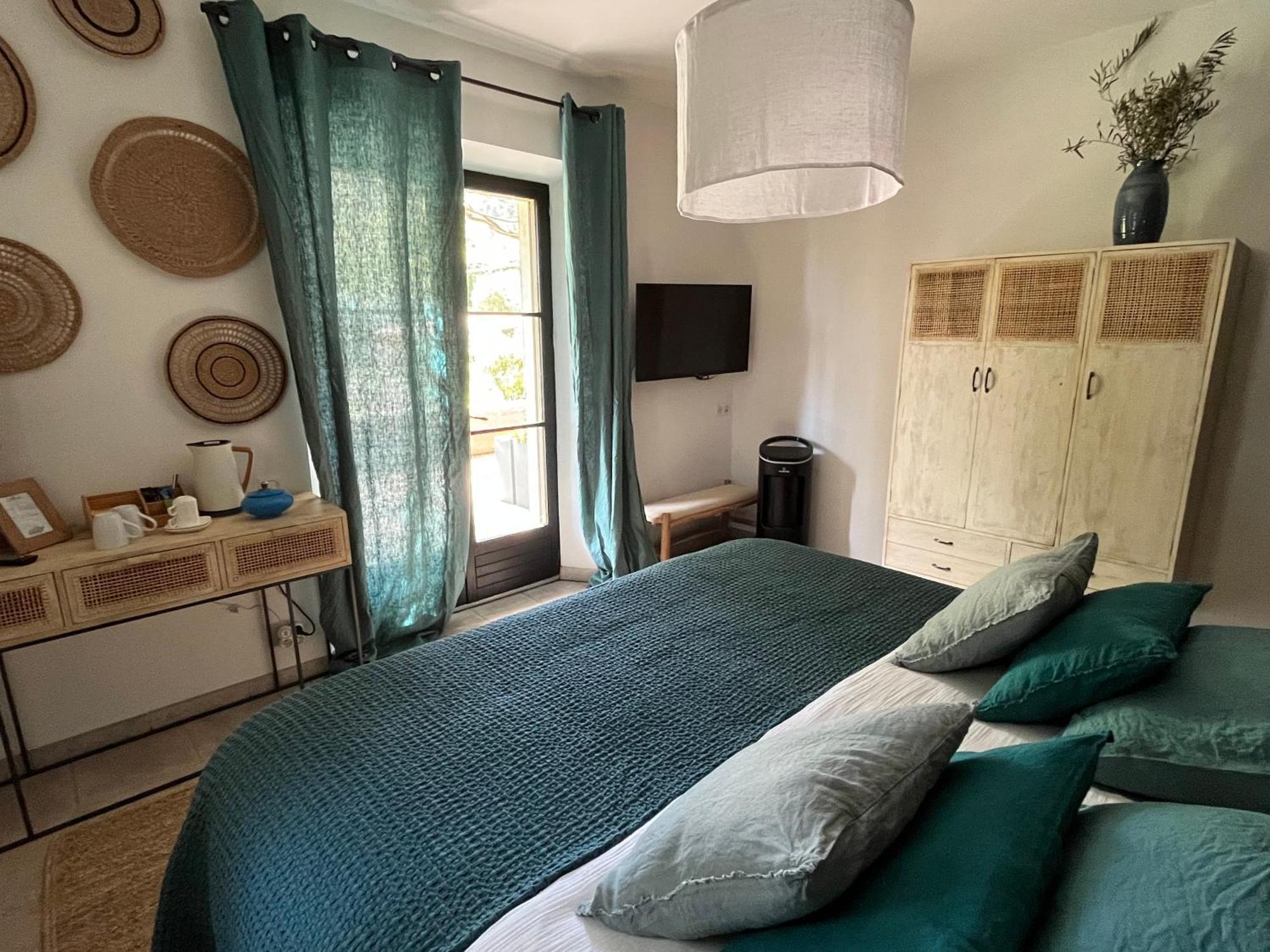 Hestia Bed & Breakfast Robion en Luberon Екстериор снимка