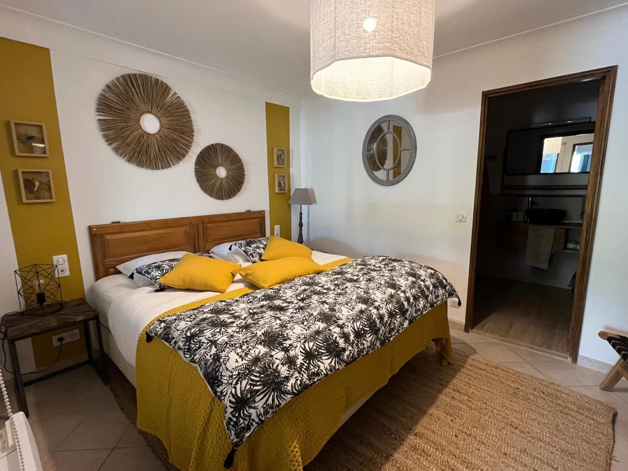 Hestia Bed & Breakfast Robion en Luberon Екстериор снимка